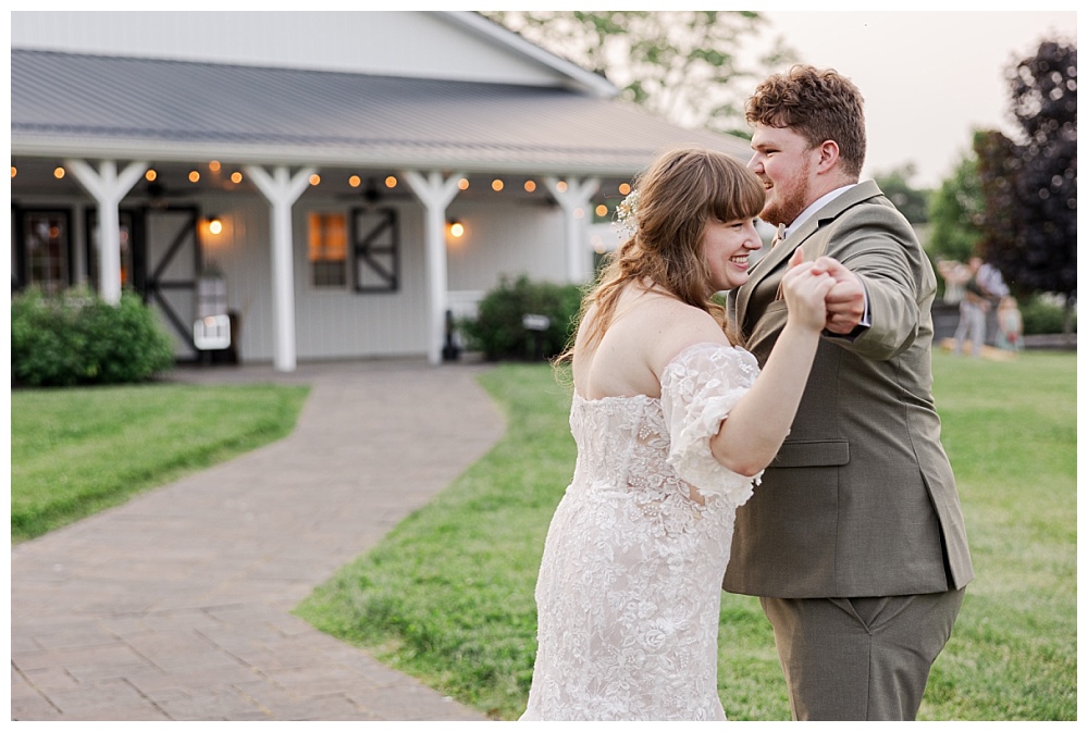 Barn at Harts Grove Wedding