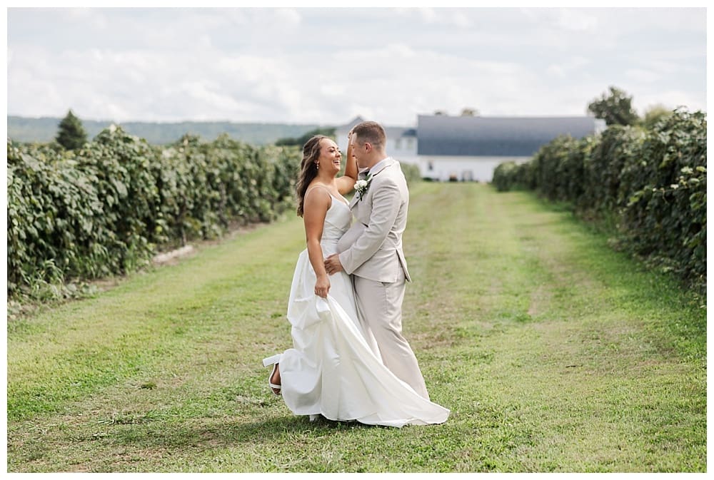 Wedding at Lake Shore Vineyards