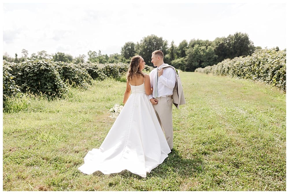 Wedding at Lake Shore Vineyards