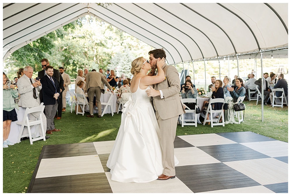 Wedding at Lakeshore Vineyards